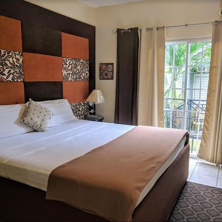 Christar Villas Hotel Kingston Eksteriør billede
