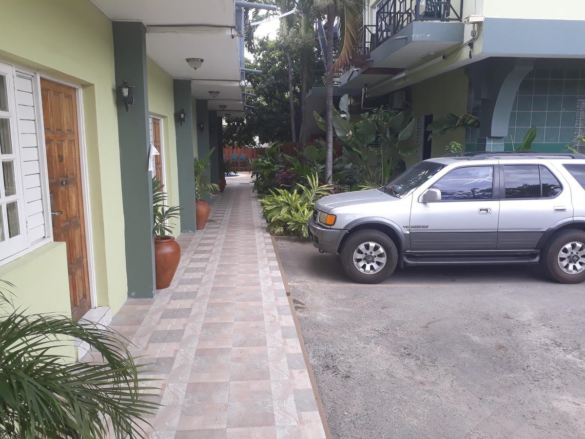 Christar Villas Hotel Kingston Eksteriør billede