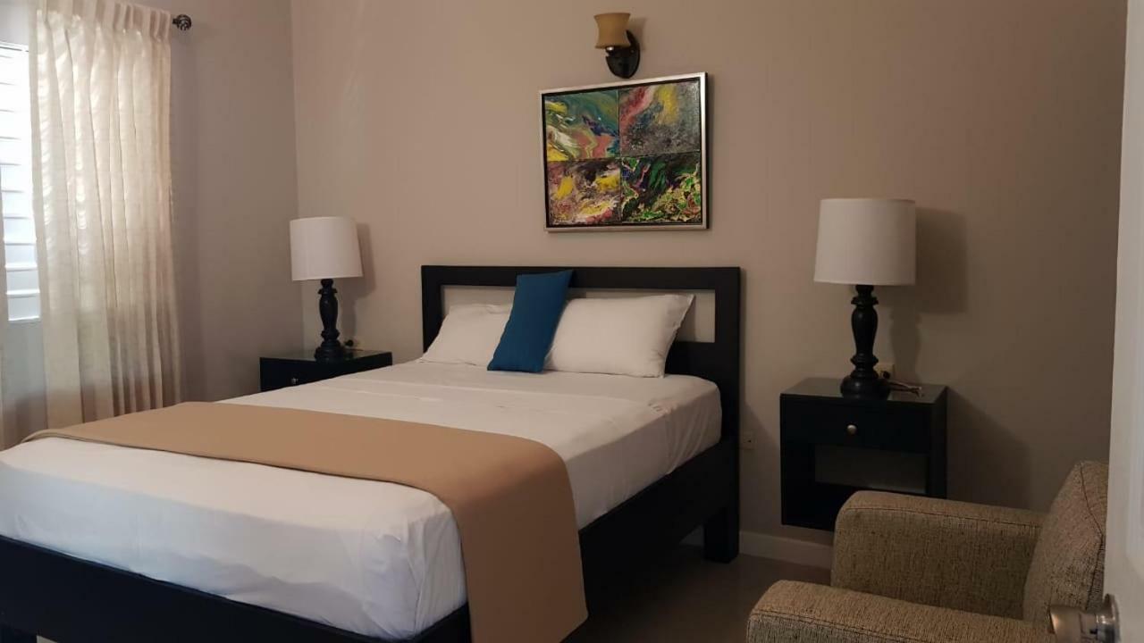 Christar Villas Hotel Kingston Eksteriør billede