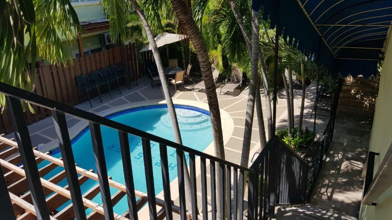 Christar Villas Hotel Kingston Eksteriør billede
